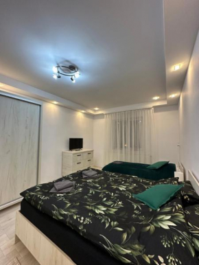 Green Apartment